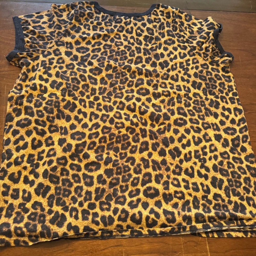 Torrid Blondie Tshirt Leopard Cheetah Print size 3 - Picture 4 of 4